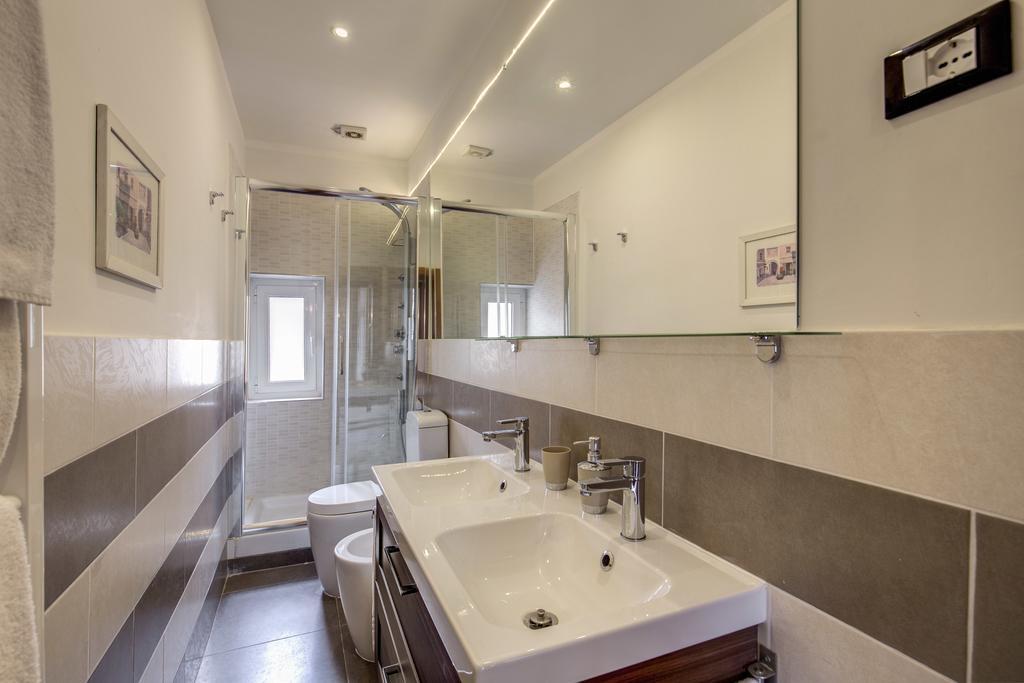 Cinque Terre Stairway Apartment ลาสเปเซีย ภายนอก รูปภาพ